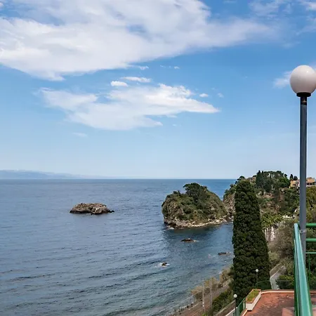 Hotiday Baia 酒店 陶尔米纳