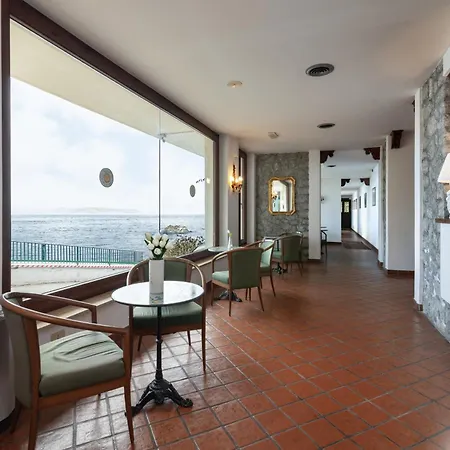 Hotiday Baia 酒店 4*