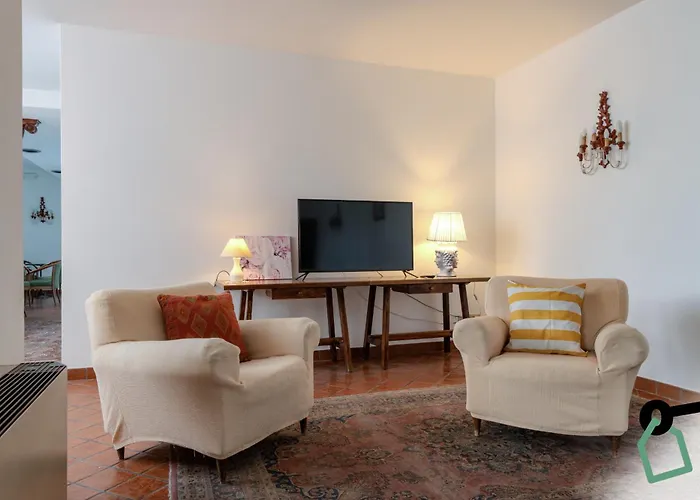 Hotiday Baia 酒店 4*