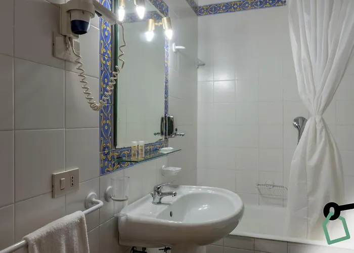 酒店 Hotiday Baia 4*