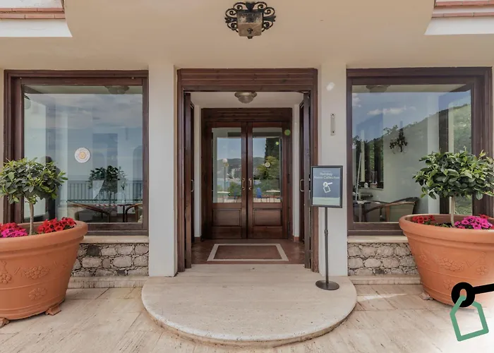 Hotiday Baia 酒店 陶尔米纳